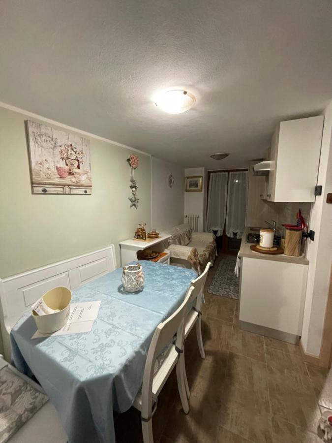 La Casa Di Pucci Nel Borgo Affrescato Di Parlasco Cortenova Bagian luar foto